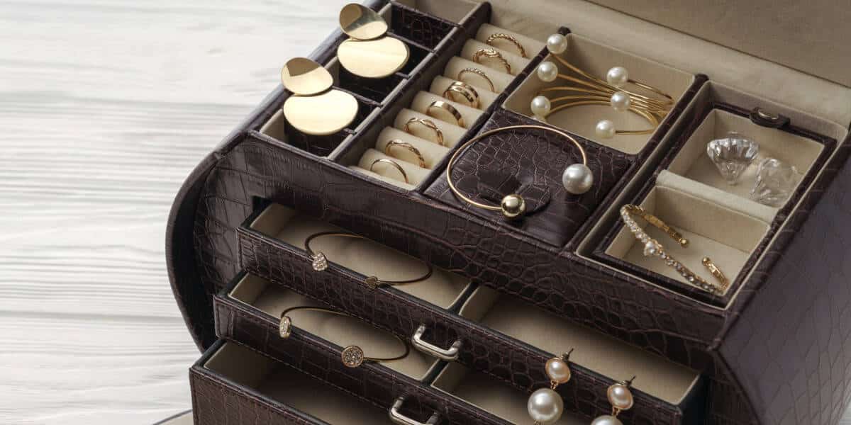 Jewelry drawer organizer tips and advice