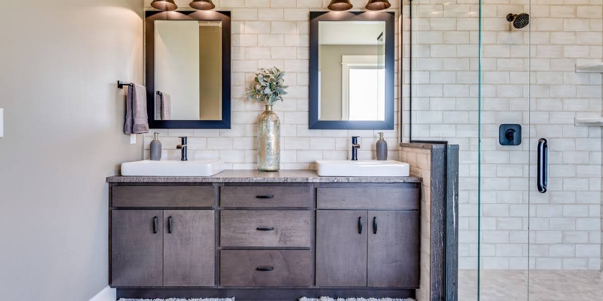 Bathroom Cleaning Tips & Tricks From the Pros